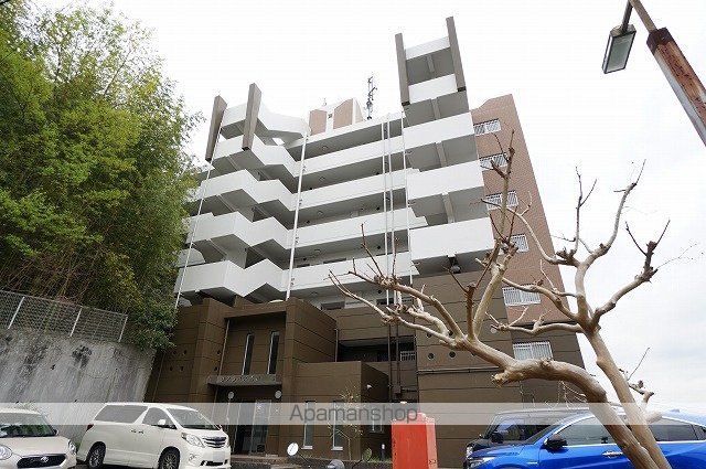 リアライズ高槻 外観