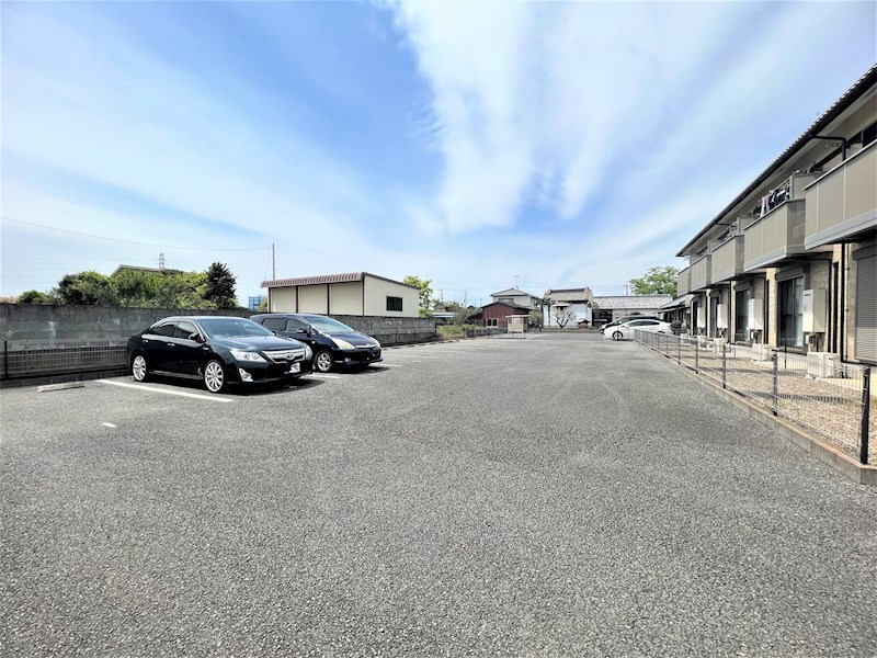 シャリオ・つくば 駐車場