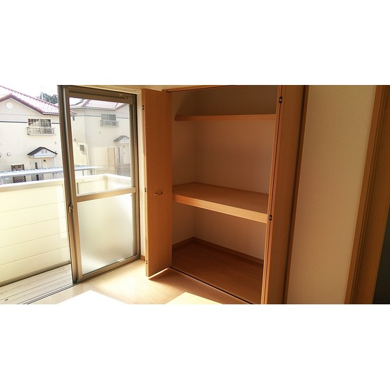 サニーヒル東前　Ｃ棟 収納