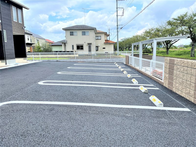 Foliar (フォーリア) 駐車場