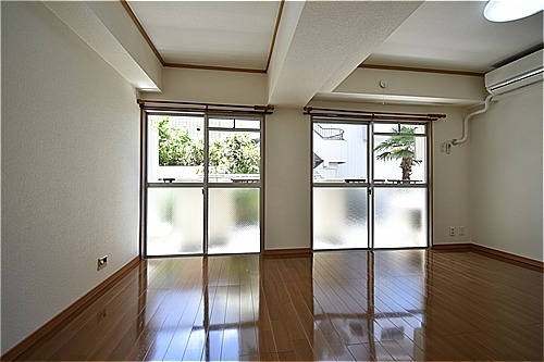 朝日マンション（区分所有建物の賃貸区画） リビング
