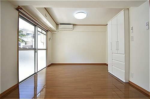 朝日マンション（区分所有建物の賃貸区画） リビング