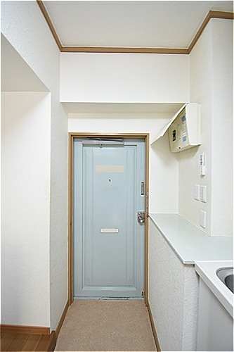 朝日マンション（区分所有建物の賃貸区画） 玄関