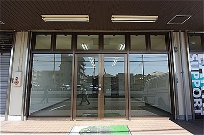 安西ビル エントランス