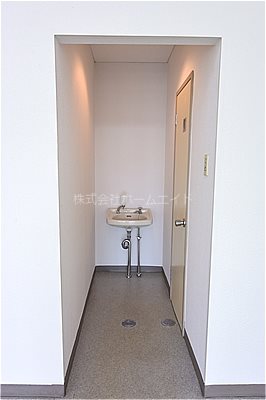 安西ビル 洗面所
