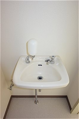 安西ビル 洗面所