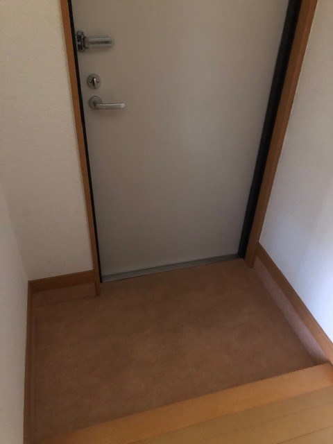 エステート 玄関