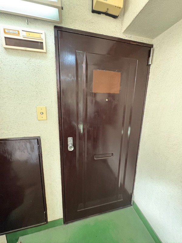 川口ビル  玄関