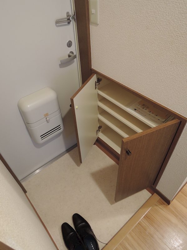 フォレストヒルズ 玄関