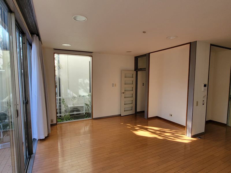 東玉川2丁目貸戸建 リビング