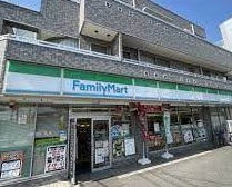 ラークヴィレッジ  コンビニ