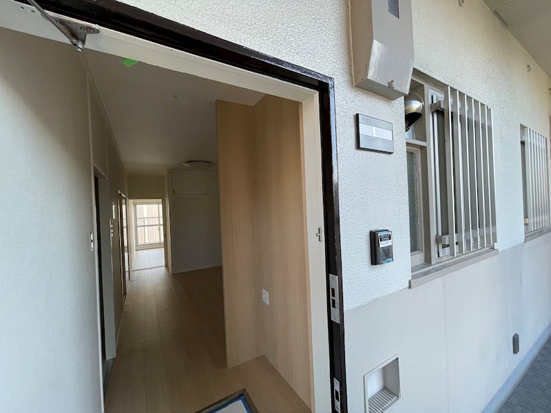 新森小路コーポ 玄関