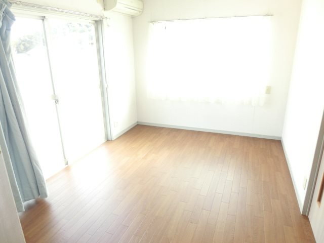 山口県岩国市青木町２丁目 リビング