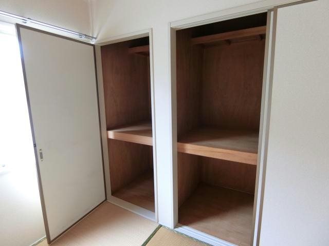 壱番館ヴィラス 収納