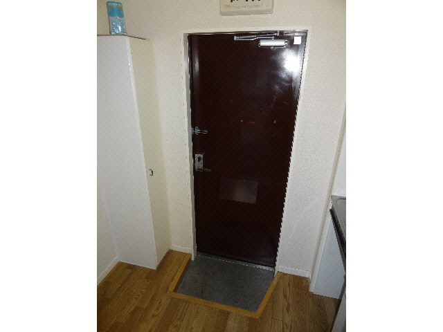 アンピエス元町 玄関