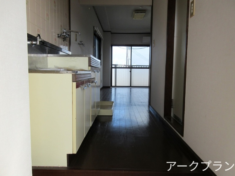 小林マンション 玄関