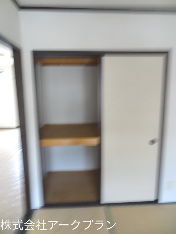 ビレッジＦ２番館 収納
