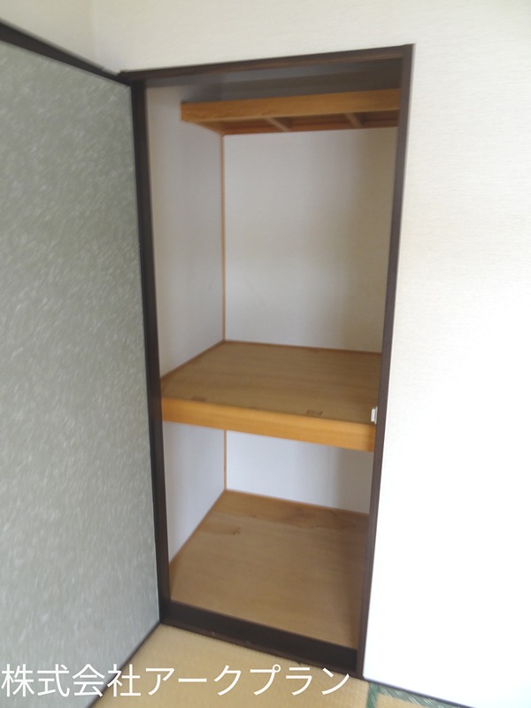 ビレッジＦ２番館 収納
