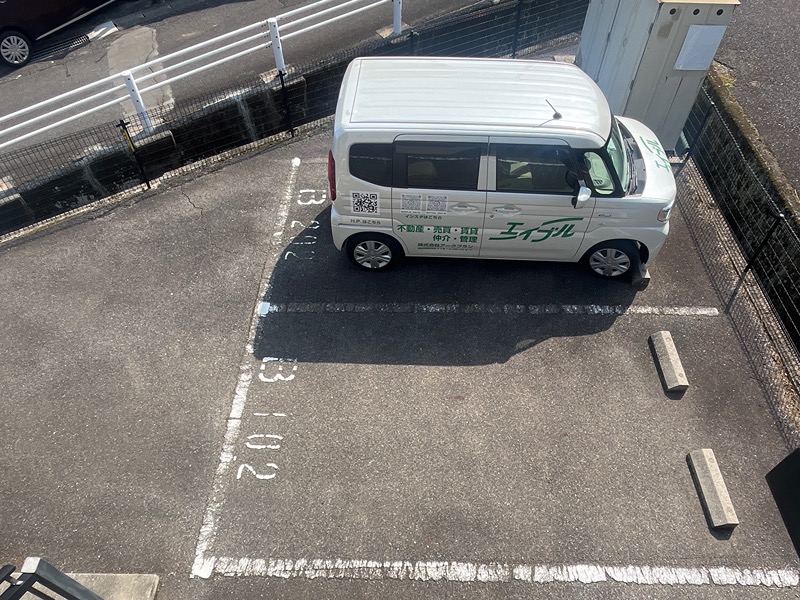 リザハウスＢ 駐車場