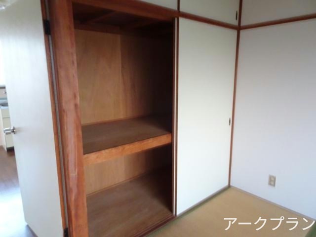 YMハイツ 収納