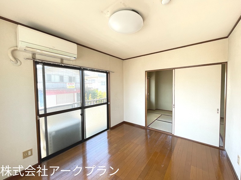 小林マンション ベッドルーム