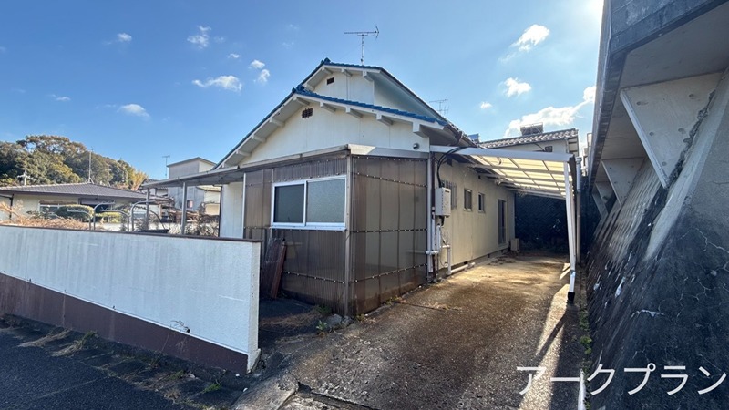 小川様貸家 駐車場