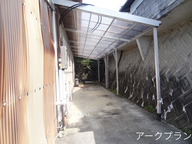小川様貸家 駐車場