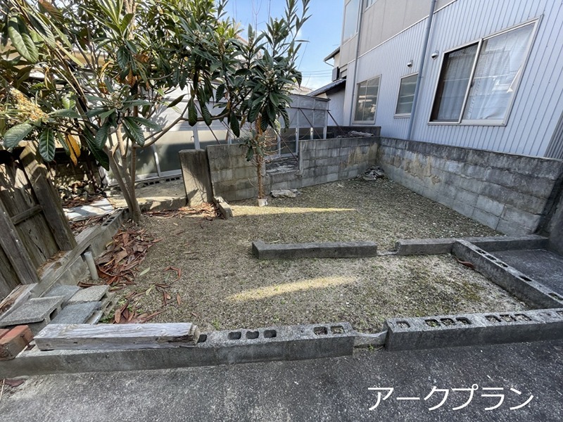 梅本様貸家（中津３） 庭