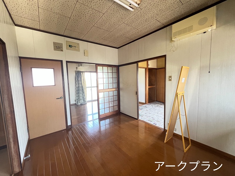 鈴川アパート ロビー