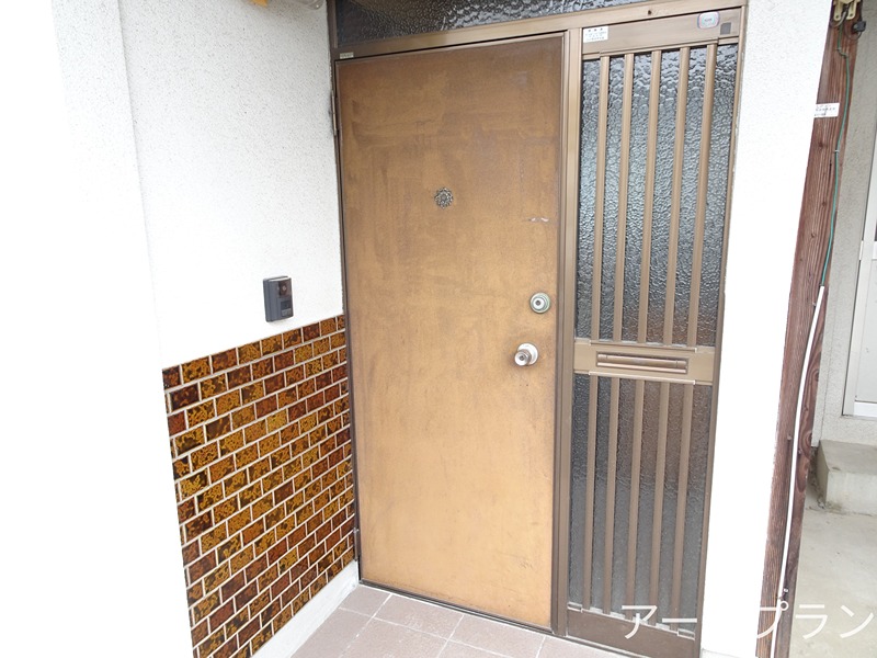 村本様貸家　D 玄関