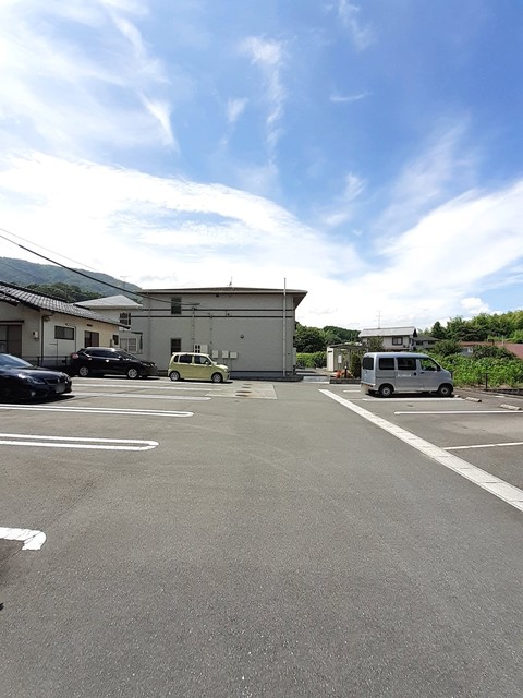 グランツ　アジュール 駐車場