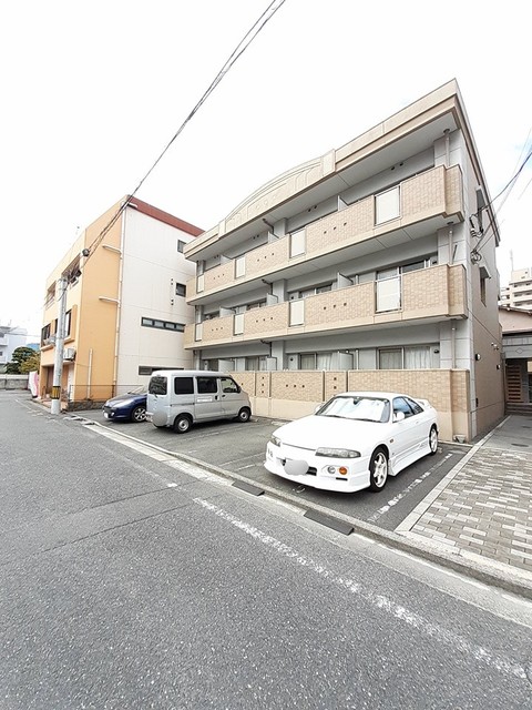 アルデール麻里布 駐車場