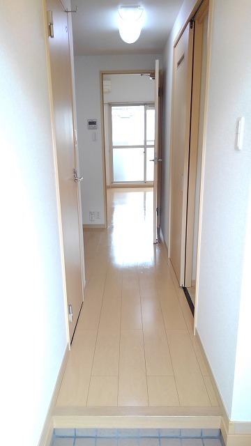 アルデール麻里布 玄関