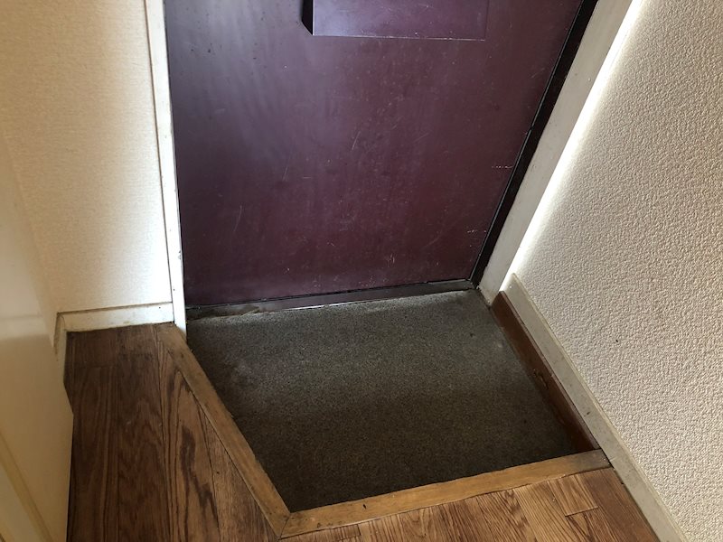 アンピエス元町 玄関