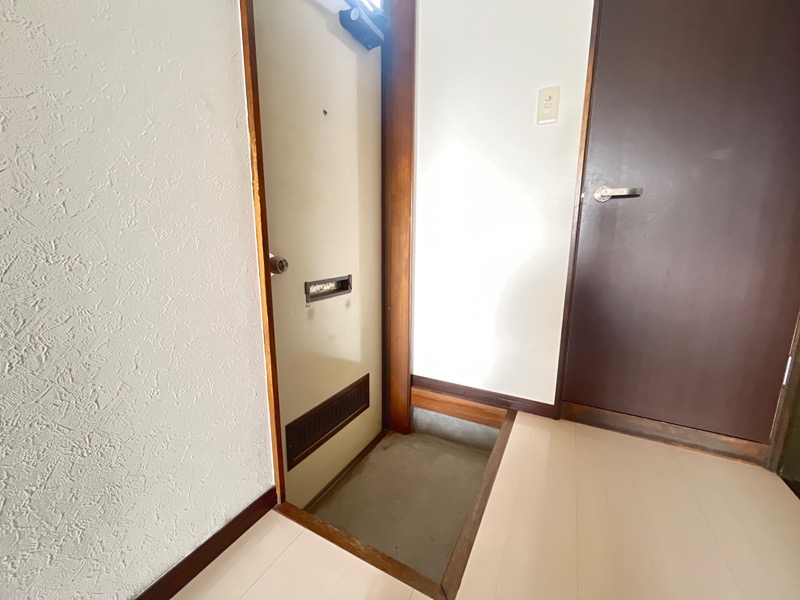 ハイツ南 玄関