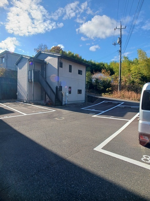 アトリオⅢ２ 駐車場