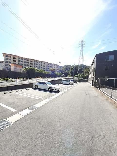 メイプル　ヒルズ 駐車場