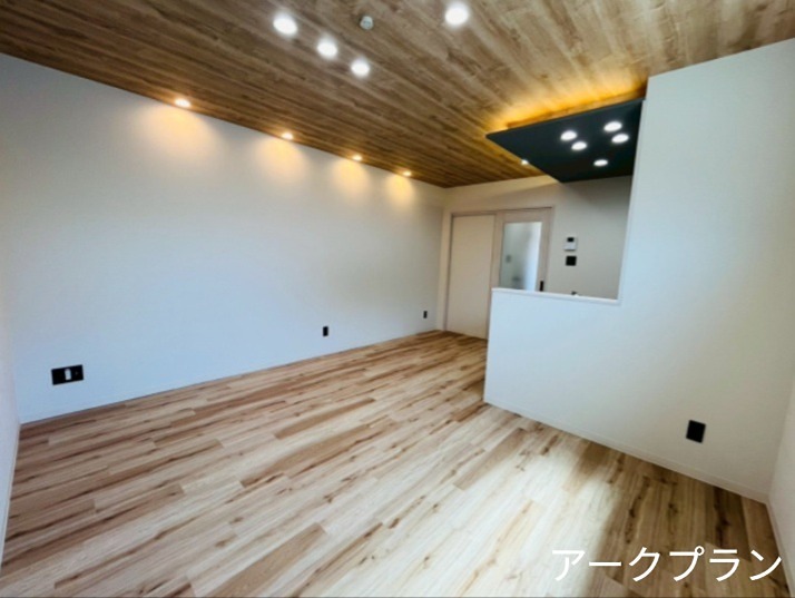 カーリー・ダダン元町 リビング