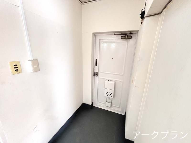 ヴィラナリー岩国 玄関