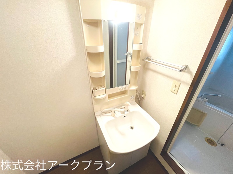 ハピネスサカエ 洗面所