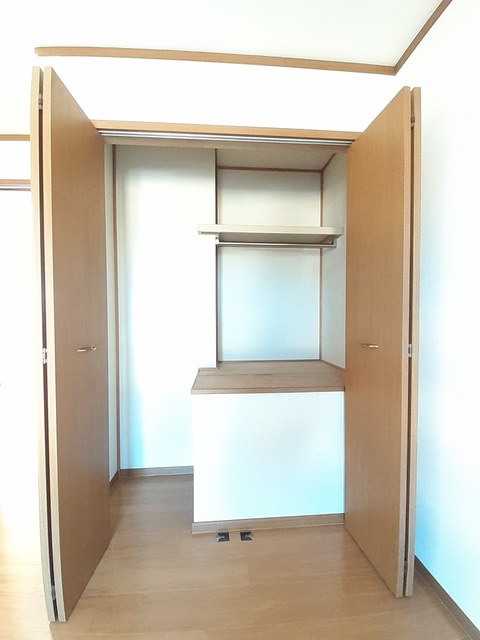ハートフルハイツＢ 収納
