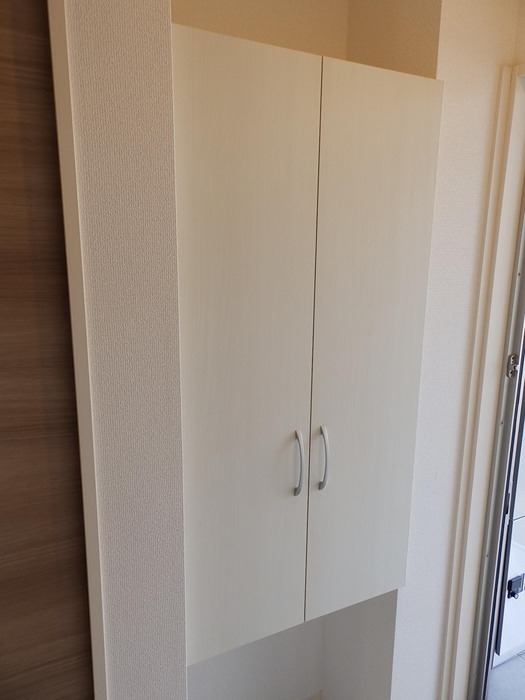 D-room M C棟 玄関