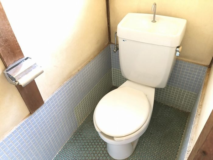 宮本様貸家　手前側 トイレ