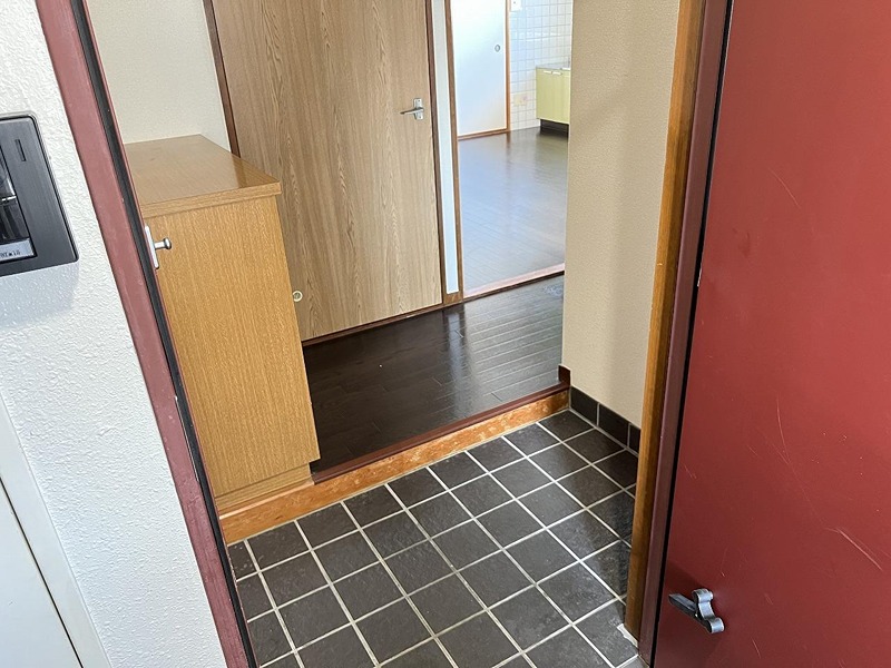 誠和ビル 玄関
