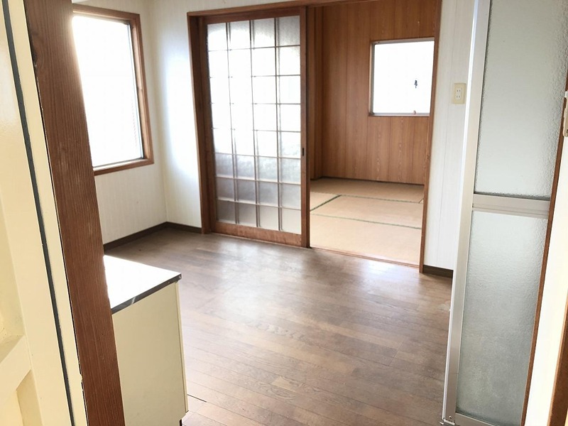 はつねビル 玄関