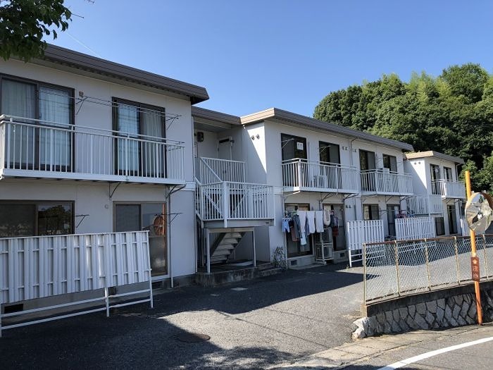 ロイヤルシャルム尾津 外観