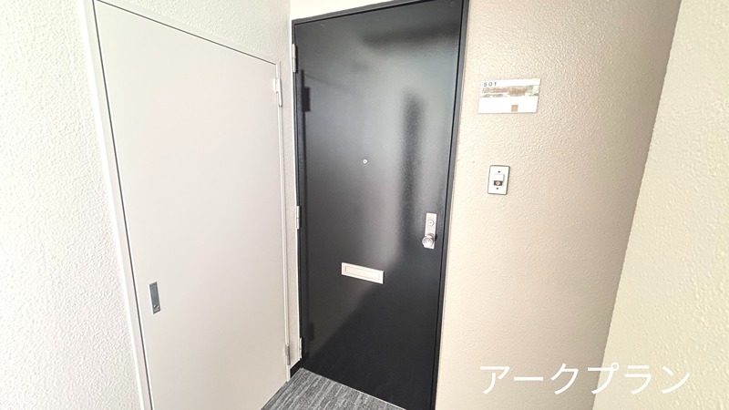 An　palace　麻里布 エントランス