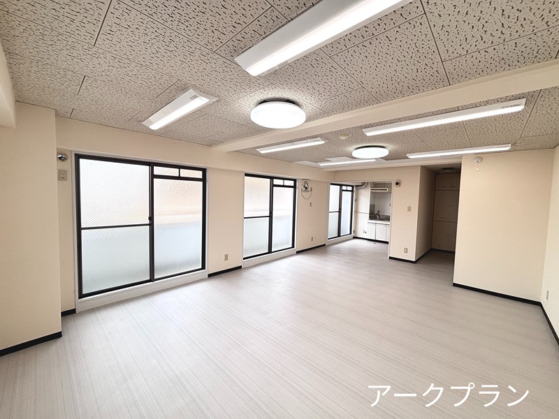 An　palace (事務所) リビング