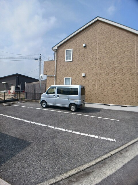 プラシード 駐車場