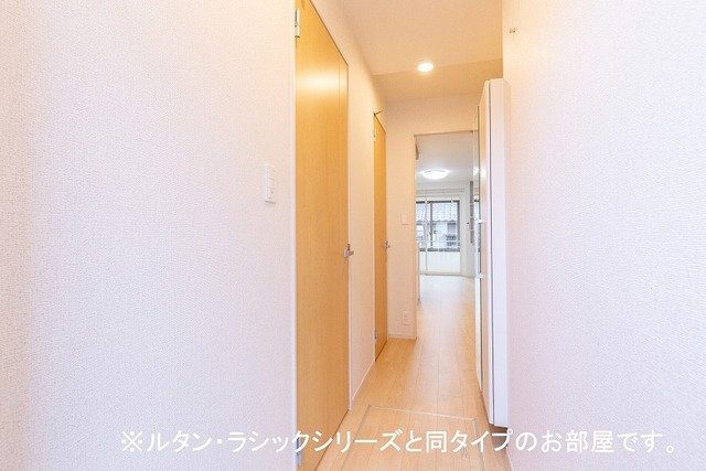 ラ・カサ・デ　Ｎ 玄関